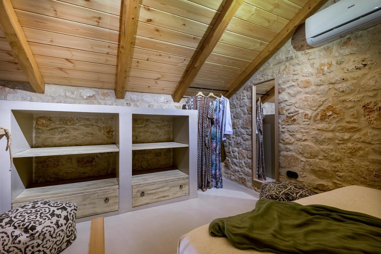 Villa Phaedra Chalki Town Екстериор снимка