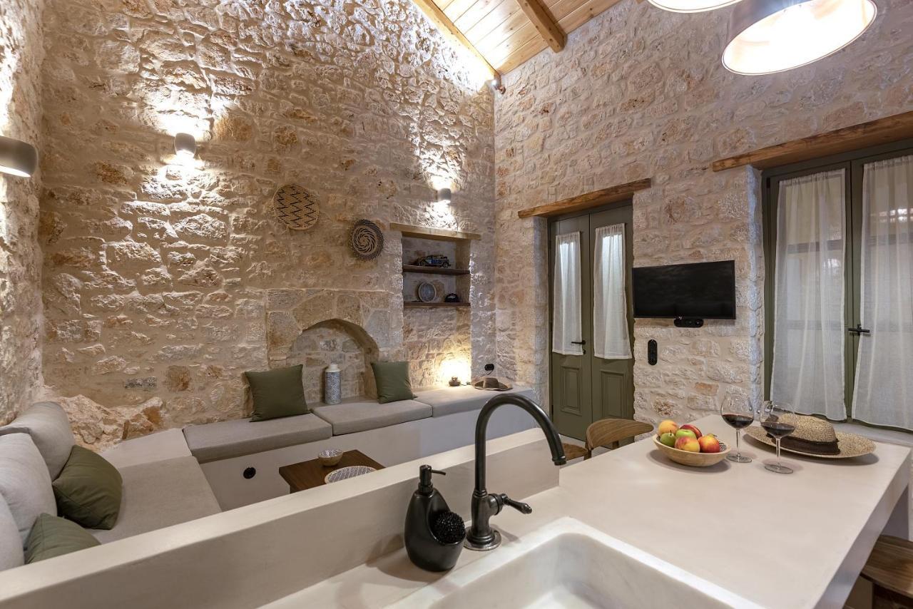 Villa Phaedra Chalki Town Екстериор снимка
