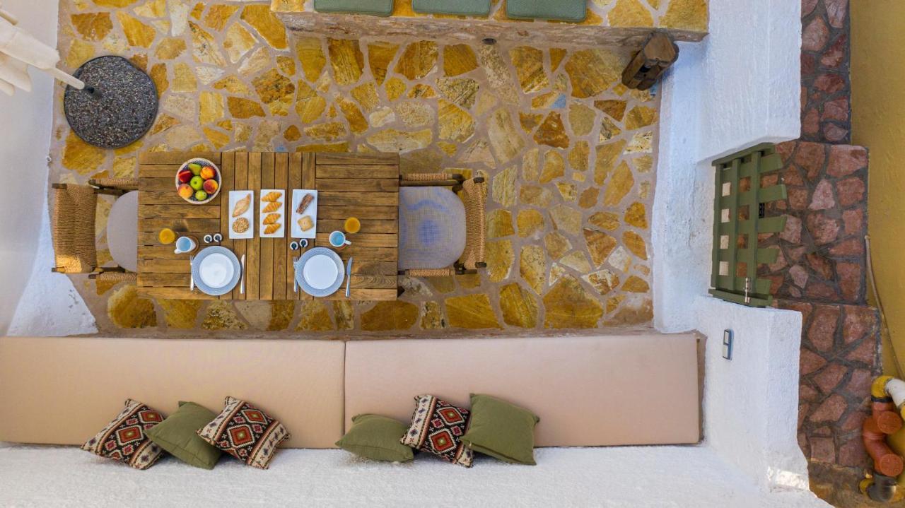 Villa Phaedra Chalki Town Екстериор снимка